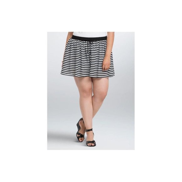 Torrid Pants - Torrid Black And White Striped Chiffon Shorts